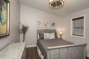 Image of Heart of Mainstrasse Apt 2