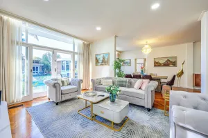 Image of StayAU Spacious 6BR McKinnon Pool Home
