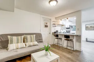 Image of Steps to Idylwood Park Beach: Redmond Retreat!