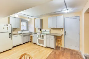 Image of Walkable Studio in the Heart of Pittsburgh!