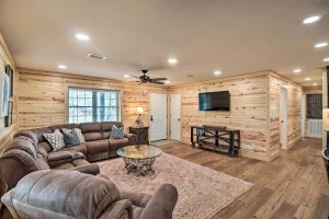 Image of Greers Ferry Home on 40 Acres quarter Mi to Lake!