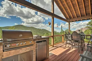 Image of Cripple Creek Mountain Getaway with Hot Tub and Views!