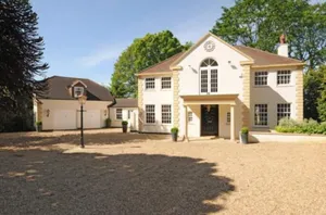 Image of Captivating 5-bed House in Woking