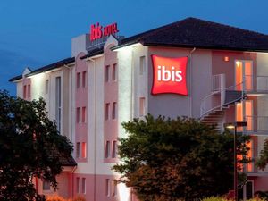 Image of ibis Pau Lescar