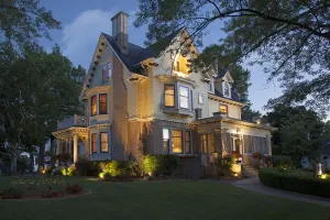 Image of Honeybee Inn Bed & Breakfast