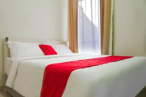 Image of RedDoorz near Pasar Baru Bandung