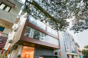 Image of Capital O 67657 Schmear Suites