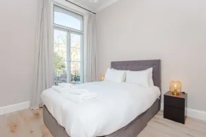 Image of Modern & Spacious 1 Bedroom Apartment in London