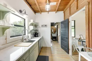 Image of 'the Hideaway' Secluded & Spacious Schulenburg Gem