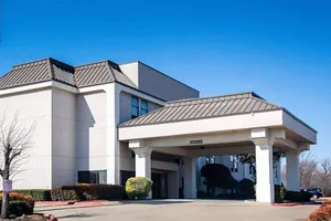 Image of Days Inn by Wyndham Fort Worth North / Fossil Creek