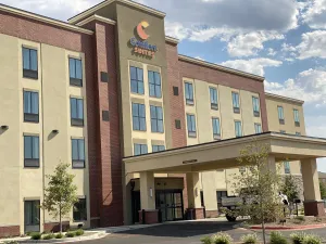 Image of Comfort Suites Midland West