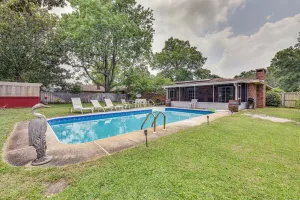 Image of Pet-Friendly Fort Walton Beach Home with Pool