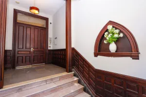 Image of Maverick Suites at 245 Newbury St
