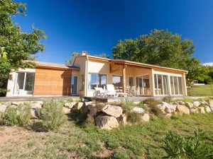 Image of Tidy bungalow with dishwasher on a green domain