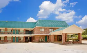 Image of Super 8 by Wyndham Kosciusko