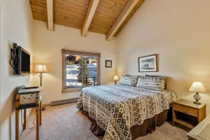 Image of 2 Level Unit w/ Pool Hot Tubs Private Deck