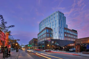 Image of Moxy Columbus Short North