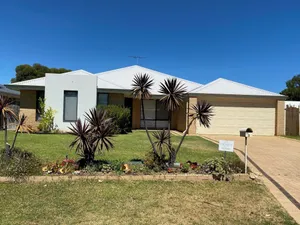 Image of Dunsborough Delight Family, WI-FI