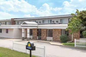 Image of Days Inn by Wyndham Fond du Lac