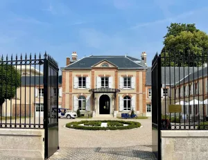 Image of Les Suites BB, Champagne Besserat de Bellefon