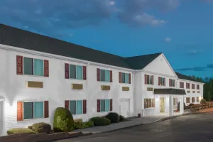 Image of Super 8 by Wyndham Webster/Rochester
