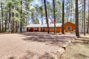 Image of Pinetop-Lakeside Cabin, Walk to Woodland Lake Park