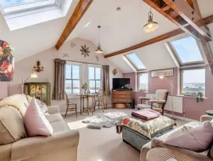 Image of Ocean View Luxury top Floor Harbourside Apartment