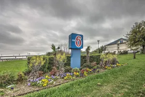 Image of Motel 6-Dallas, TX - Northwest