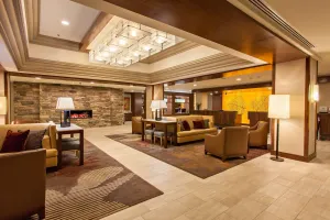 Image of DoubleTree by Hilton Pittsburgh - Green Tree