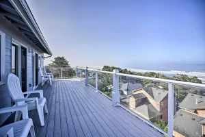 Image of Ocean-View Lincoln City Retreat with 3 Viewing Decks