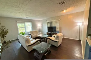 Image of Cozy 1x1 Retro Escape - East Htx