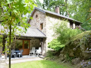 Image of Cozy Forest Retreat with View