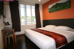 Image of HOTEL POP ASH