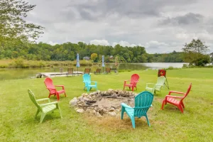 Image of Screened Porch w/ Lake Views: Waterloo Home!