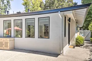 Image of Menlo Park Studio about 2 Mi to Stanford University