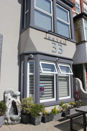 Image of Hotel 33