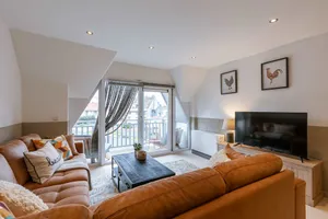 Image of Cozy apartment with balcony with parking