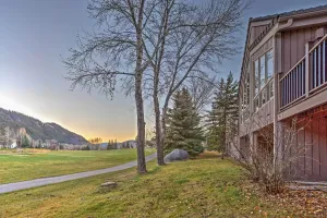 Image of Charming Mtn Home on Golf Course about 4 Mi to Slopes!