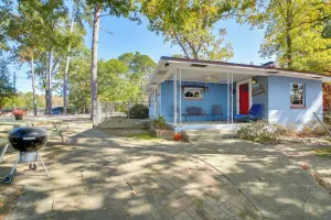 Image of 10 Mi to National Park: Patio at Hot Springs Home