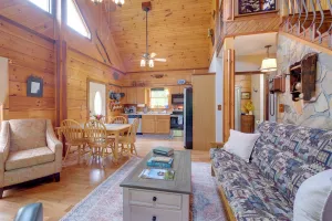 Image of Lakewood Lodge Escape with Fire Pit