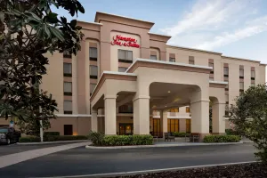 Image of Hampton Inn & Suites Largo