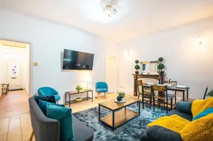 Image of Rochdale Retreat - Spacious 4-Bed House 8 beds