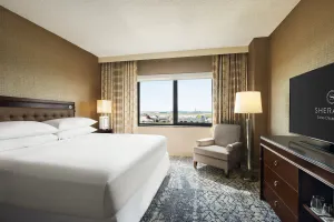 Image of Sheraton Suites Chicago O'Hare