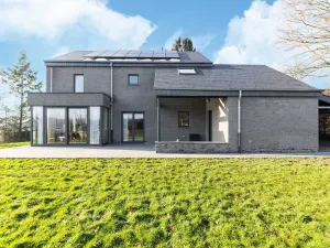 Image of Stylish Home in Petit-thier