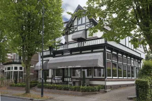 Image of Zenzez Hotel & Lounge