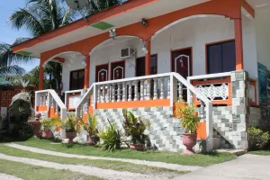 Image of Maxvir Inn Beach Resort