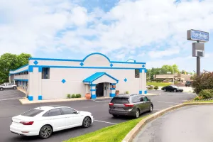 Image of Travelodge by Wyndham Richmond IN