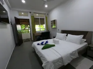 Image of Dhangethi INN