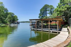Image of Waterfront Lake Hamilton Getaway with Boat Ramp!