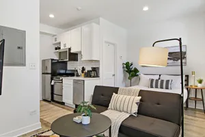 Image of Minimalist Design Studio Apt in Uptown